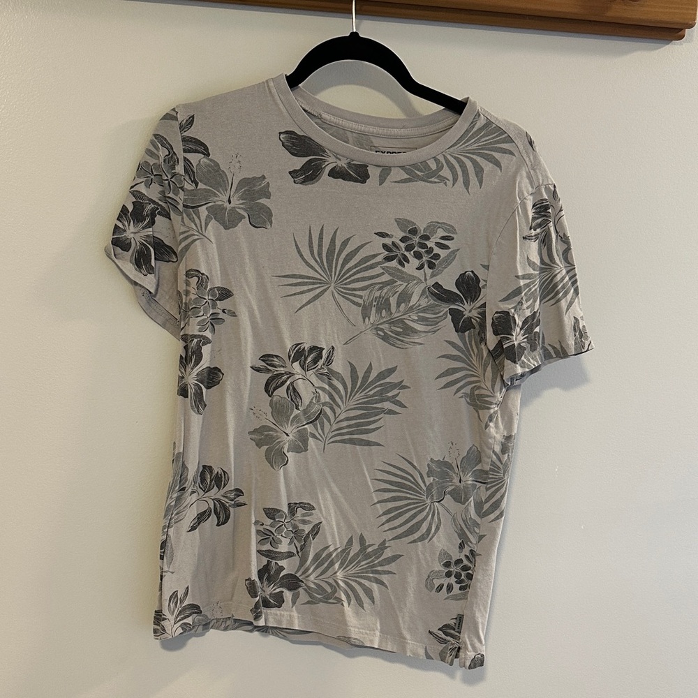 Express Gray Floral Women's Tee